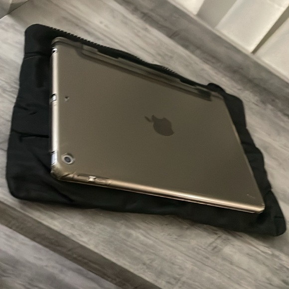 Chanel Puffy Makeup Bag/ipad Pouch - Picture 8 of 8